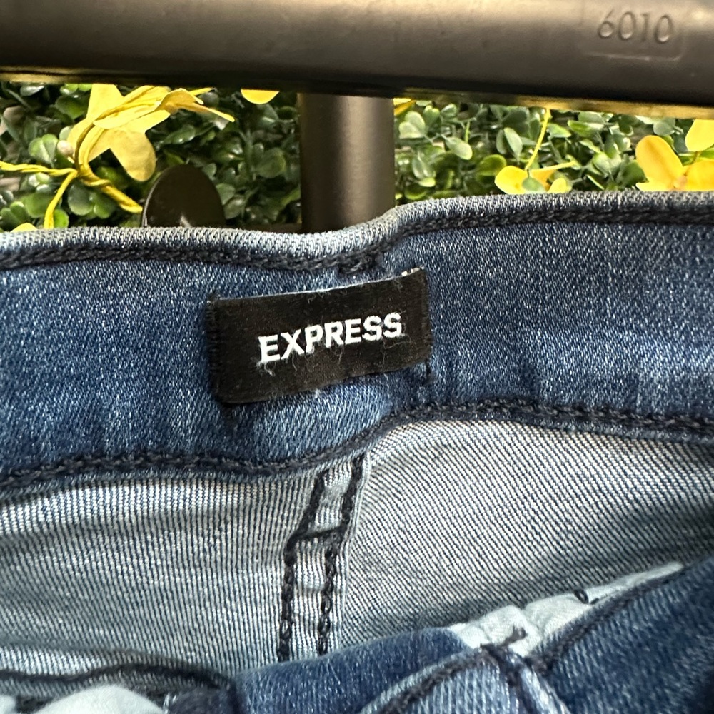 EUC Express | High-Rise Slim Leg - Picture 4 of 6